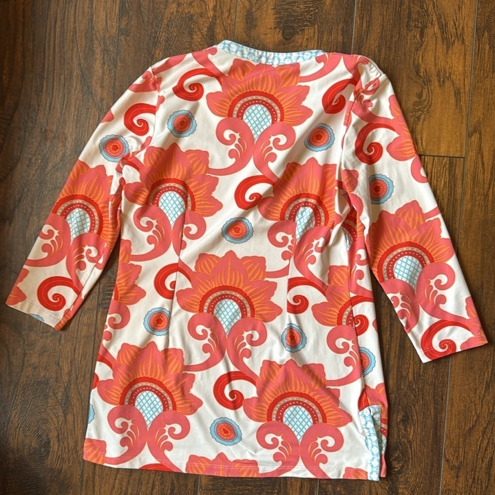 J. McLaughlin Coral Pink Blue Floral Tunic Top - M (D7) - Picture 5 of 5